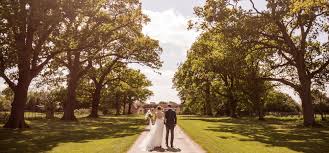 Top Things To Look For When Choosing The Ideal Wedding Accommodation